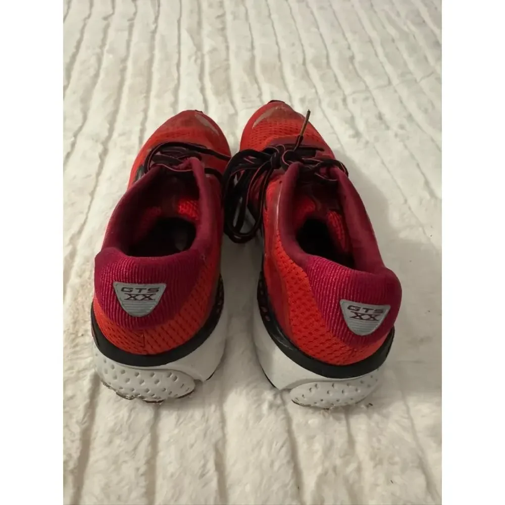 Brooks Men's Running Shoes Red Black Athletic Sneakers Size 11 D Pre-Owned